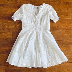 Design by Onistudio white embroidery dress Sz. S